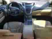 ✅ 2014 Hyundai Azera Limited • VIN: KMHFH4JG5EA385767 • Lot: 54288435. Wystawiony na Copart z przebiegiem 138 477 mil mil. Skorzystaj z bezpłatnego archiwum sprzedaży aukcyjnych z USA i zobacz szczegółowy raport historii pojazdu na DreamBid. Zdjęcie 8.