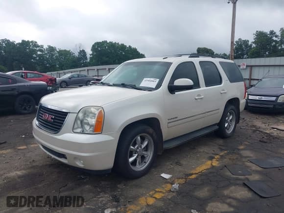 ✅ 2012 GMC Yukon SLT • VIN: 1GKS1CE01CR212913 • Lot: 42504883. Wystawiony na IAAI z przebiegiem 190 421 mil. Bezpłatny archiwum sprzedaży aukcyjnych z USA i szczegółowy raport historii pojazdu na DreamBid. Zdjęcie 2.