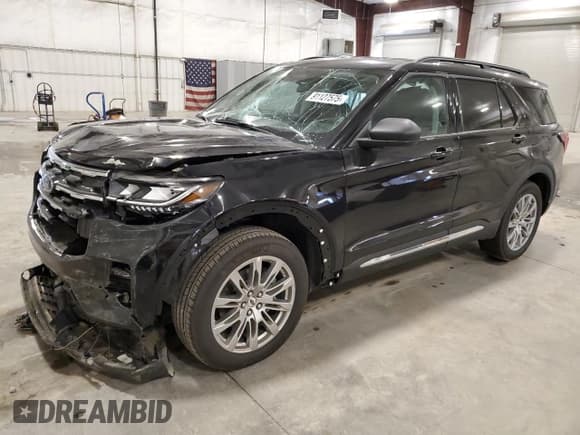 ✅ 2025 Ford Explorer Active • VIN: 1FMUK8DH8SGB93594 • Lot: 91127575. Listed on Copart with 4,551 mi. Free auction sales archive from the USA and detailed vehicle history report at DreamBid. Image 1.