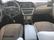 ✅ 2017 Hyundai Sonata 2.4L • VIN: 5NPE24AF8HH583717 • Лот: 90850495. Опубликован ранее на Copart с пробегом 82 876 миль. Бесплатный доступ к архиву аукционных продаж из США и подробный отчёт об истории автомобиля на DreamBid. Изображение 8.