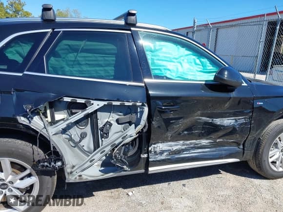 ✅ 2023 Audi Q5 S line Premium • VIN: WA1GAAFY6P2114916 • Lot: 43411774. Listed on IAAI with 30,783 mi. Free auction sales archive from the USA and detailed vehicle history report at DreamBid. Image 6.