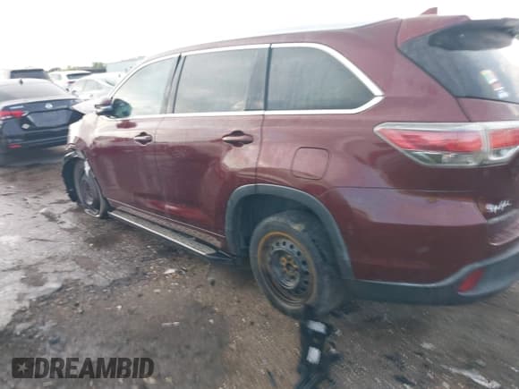 ✅ 2015 Toyota Highlander XLE • VIN: 5TDKKRFH7FS081847 • Lot: 42676891. Wystawiony na IAAI z przebiegiem 154 151 mil. Bezpłatny archiwum sprzedaży aukcyjnych z USA i szczegółowy raport historii pojazdu na DreamBid. Zdjęcie 3.