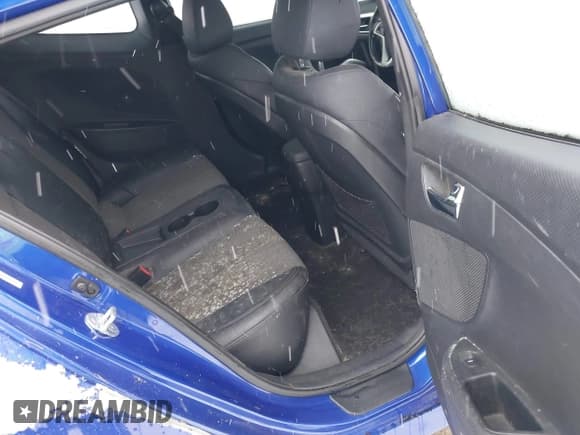 ✅ 2014 Hyundai Veloster • VIN: KMHTC6AD0EU186563 • Lot: 41572856. Wystawiony na IAAI z przebiegiem 156 227 mil. Bezpłatny archiwum sprzedaży aukcyjnych z USA i szczegółowy raport historii pojazdu na DreamBid. Zdjęcie 8.