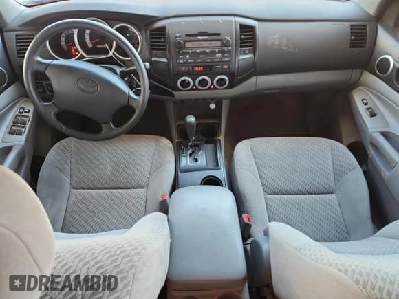 ✅ 2011 Toyota Tacoma PreRunner • VIN: 5TFJU4GNXBX011244 • Лот: 86602405. Опубликован ранее на Copart с пробегом 181 594 миль. Бесплатный доступ к архиву аукционных продаж из США и подробный отчёт об истории автомобиля на DreamBid. Изображение 8.