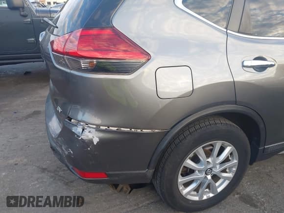 ✅ 2017 Nissan Rogue SL • VIN: 5N1AT2MT5HC896717 • Lot: 43181172. Listed on IAAI with 84,735 mi. Free auction sales archive from the USA and detailed vehicle history report at DreamBid. Image 6.