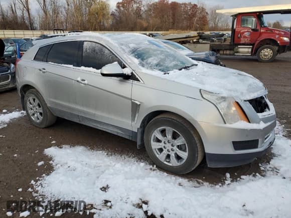 ✅ 2016 Cadillac SRX Luxury Collection • VIN: 3GYFNEE35GS525578 • Лот: 89870495. Опубликован ранее на Copart с пробегом 104 142 миль. Бесплатный доступ к архиву аукционных продаж из США и подробный отчёт об истории автомобиля на DreamBid. Изображение 4.