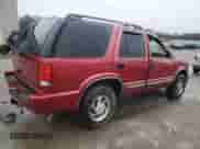 2001 Chevrolet Blazer LT z VIN 1GNDT13W012153280, wystawiony jako Copart lot #85602694 z przebiegiem 119 810 mil mil oraz Szkoda całkowita • Salvage title. Historia ofert i sprzedaży dostępna na DreamBid. Obrazek 3.