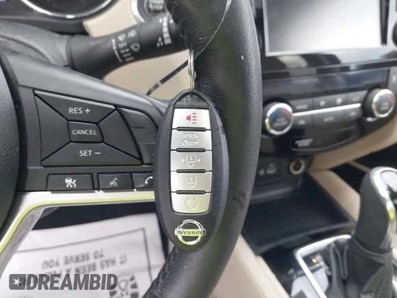 ✅ 2018 Nissan Rogue SV • VIN: 5N1AT2MV8JC824417 • Lot: 43598810. Wystawiony na IAAI z przebiegiem 113 431 mil. Bezpłatny archiwum sprzedaży aukcyjnych z USA i szczegółowy raport historii pojazdu na DreamBid. Zdjęcie 11.