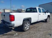 ✅ 2017 Chevrolet Silverado 2500HD Work Truck • VIN: 1GC2CUEG9HZ234707 • Lot: 41989944. Wystawiony na IAAI z przebiegiem 111 248 mil. Bezpłatny archiwum sprzedaży aukcyjnych z USA i szczegółowy raport historii pojazdu na DreamBid. Zdjęcie 4.