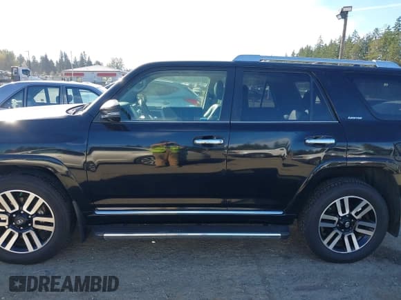 ✅ 2015 Toyota 4Runner Limited • VIN: JTEBU5JR5F5221849 • Lot: 43419177. Wystawiony na IAAI z przebiegiem 107 840 mil. Bezpłatny archiwum sprzedaży aukcyjnych z USA i szczegółowy raport historii pojazdu na DreamBid. Zdjęcie 14.