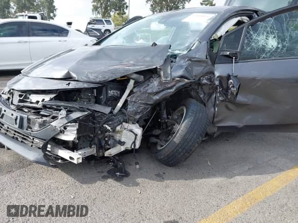 2020 Toyota Prius LE z VIN JTDKARFP7L3139432, wystawiony jako IAAI lot #43411076 z przebiegiem 168 456 mil mil oraz . Historia ofert i sprzedaży dostępna na DreamBid. Obrazek 6.