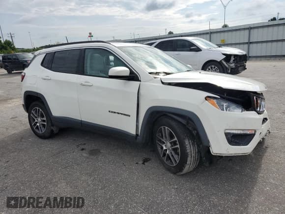 ✅ 2018 Jeep Compass Latitude • VIN: 3C4NJCBB3JT468182 • Lot: 68586175. Wystawiony na Copart z przebiegiem 61 068 mil. Bezpłatny archiwum sprzedaży aukcyjnych z USA i szczegółowy raport historii pojazdu na DreamBid. Zdjęcie 4.