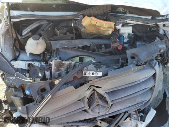 ✅ 2021 Mercedes-Benz Sprinter Cargo • VIN: W1Y4EBHY6MT061393 • Lot: 44793745. Wystawiony na Copart z przebiegiem 94 356 mil. Bezpłatny archiwum sprzedaży aukcyjnych z USA i szczegółowy raport historii pojazdu na DreamBid. Zdjęcie 12.