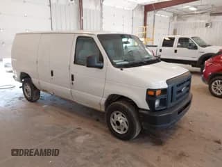 ✅ 2014 Ford Econoline Cargo Commercial • VIN: 1FTNE2EW8EDA09190 • Lot: 42655816. Wystawiony na IAAI z przebiegiem 212 534 mil. Bezpłatny archiwum sprzedaży aukcyjnych z USA i szczegółowy raport historii pojazdu na DreamBid. Zdjęcie 1.