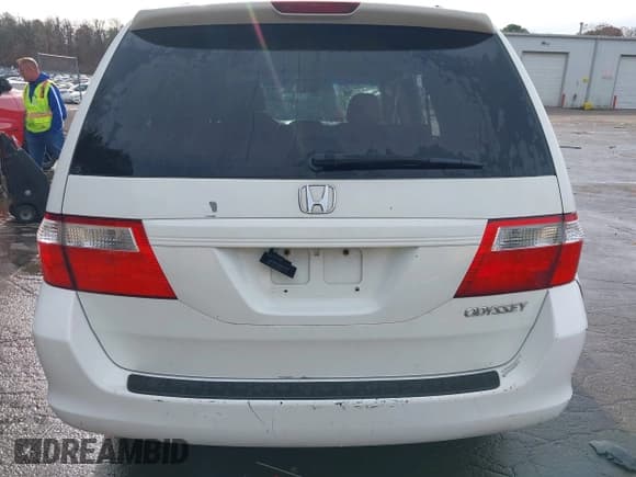 ✅ 2005 Honda Odyssey EX • VIN: 5FNRL38425B109589 • Lot: 43742936. Listed on IAAI with 237,190 mi. Free auction sales archive from the USA and detailed vehicle history report at DreamBid. Image 16.