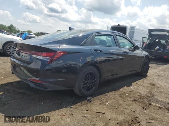 ✅ 2021 Hyundai Elantra SE • VIN: KMHLL4AG9MU199695 • Lot: 64104975. Listed on Copart with 35,613 mi. Free auction sales archive from the USA and detailed vehicle history report at DreamBid. Image 3.