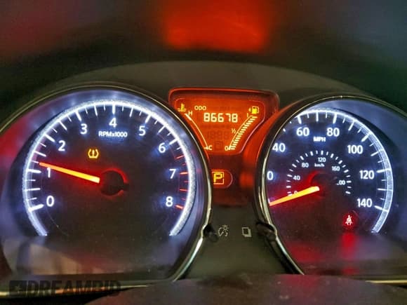 ✅ 2014 Nissan Note SV • VIN: 3N1CE2CP6EL402024 • Лот: 91857775. Опубликован ранее на Copart с пробегом 86 678 миль. Бесплатный доступ к архиву аукционных продаж из США и подробный отчёт об истории автомобиля на DreamBid. Изображение 9.