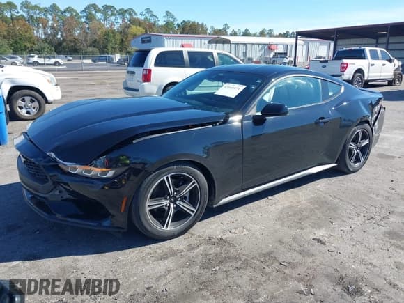 ✅ 2024 Ford Mustang EcoBoost • VIN: 1FA6P8TH4R5120847 • Lot: 43641171. Wystawiony na IAAI z przebiegiem 27 321 mil. Bezpłatny archiwum sprzedaży aukcyjnych z USA i szczegółowy raport historii pojazdu na DreamBid. Zdjęcie 18.