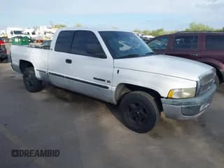 ✅ 1998 Dodge 1500 • VIN: 3B7HC13Z7WG213476 • Lot: 42116318. Wystawiony na IAAI z przebiegiem 172 921 mil. Bezpłatny archiwum sprzedaży aukcyjnych z USA i szczegółowy raport historii pojazdu na DreamBid. Zdjęcie 1.