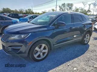 ✅ 2017 Lincoln MKC Premiere • VIN: 5LMCJ1D96HUL56510 • Lot: 93815395. Wystawiony na Copart z przebiegiem 147 047 mil. Bezpłatny archiwum sprzedaży aukcyjnych z USA i szczegółowy raport historii pojazdu na DreamBid. Zdjęcie 1.