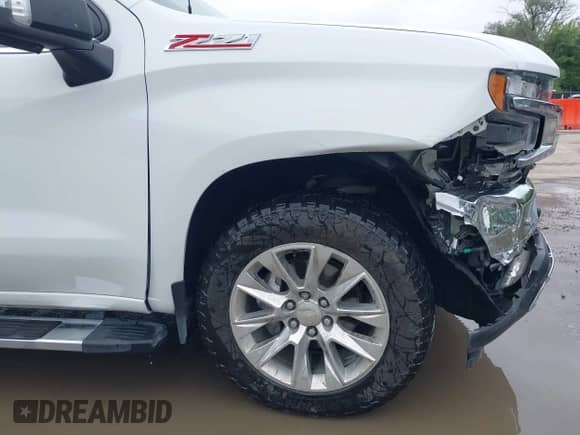 2022 Chevrolet Silverado 1500 LTZ z VIN 3GCUYGED2NG208849, wystawiony jako IAAI lot #43281095 z przebiegiem 71 268 mil mil oraz . Historia ofert i sprzedaży dostępna na DreamBid. Obrazek 18.