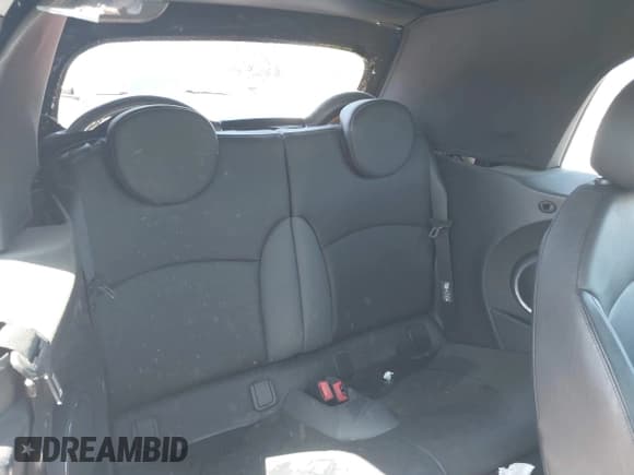 ✅ 2010 MINI Convertible S • VIN: WMWMS3C57ATY51245 • Лот: 41802174. Опубликован ранее на IAAI с пробегом 110 154 миль. Бесплатный доступ к архиву аукционных продаж из США и подробный отчёт об истории автомобиля на DreamBid. Изображение 8.