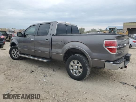 ✅ 2011 Ford F-150 Lariat • VIN: 1FTFW1ET4BFC13731 • Lot: 86453705. Wystawiony na Copart z przebiegiem 165 697 mil. Bezpłatny archiwum sprzedaży aukcyjnych z USA i szczegółowy raport historii pojazdu na DreamBid. Zdjęcie 2.