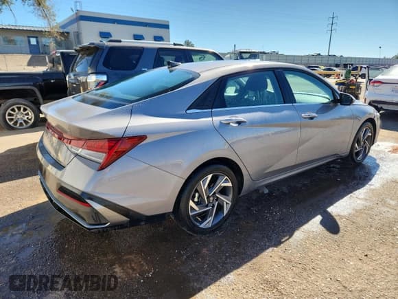 ✅ 2025 Hyundai Elantra SEL Convenience • VIN: KMHLS4DG9SU913434 • Lot: 89688055. Listed on Copart with 15,728 mi. Free auction sales archive from the USA and detailed vehicle history report at DreamBid. Image 3.