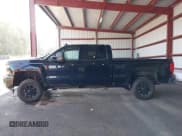 ✅ 2017 Chevrolet Silverado 2500HD LT • VIN: 1GC1KVEY7HF120235 • Lot: 42770202. Wystawiony na IAAI z przebiegiem 110 417 mil. Bezpłatny archiwum sprzedaży aukcyjnych z USA i szczegółowy raport historii pojazdu na DreamBid. Zdjęcie 15.