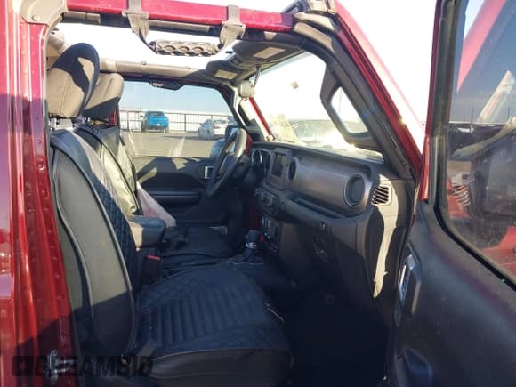 ✅ 2021 Jeep Wrangler Unlimited Willys • VIN: 1C4HJXDM7MW729606 • Lot: 41294338. Wystawiony na IAAI z przebiegiem Nie podano. Bezpłatny archiwum sprzedaży aukcyjnych z USA i szczegółowy raport historii pojazdu na DreamBid. Zdjęcie 5.