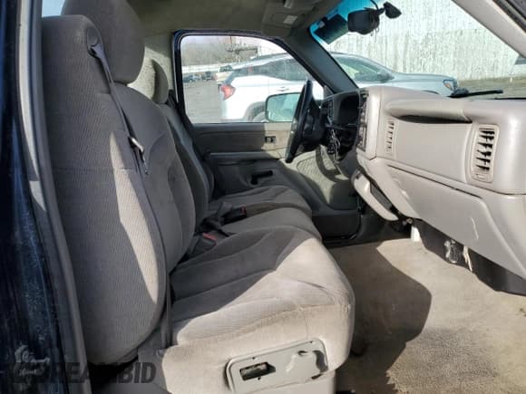 ✅ 2000 GMC Sierra 1500 SLE • VIN: 1GTEK14T3YZ223523 • Лот: 47747175. Опубликован ранее на Copart с пробегом 218 723 миль. Бесплатный доступ к архиву аукционных продаж из США и подробный отчёт об истории автомобиля на DreamBid. Изображение 11.