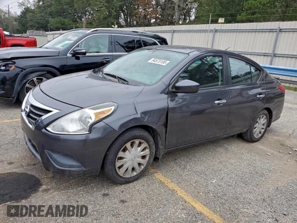 ✅ 2015 Nissan Versa S Plus • VIN: 3N1CN7AP3FL894495 • Лот: 94573195. Опубликован ранее на Copart с пробегом 139 245 миль. Бесплатный доступ к архиву аукционных продаж из США и подробный отчёт об истории автомобиля на DreamBid. Изображение 1.