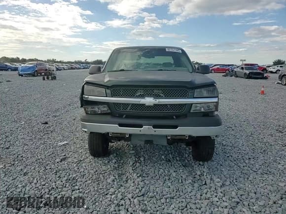 ✅ 2003 Chevrolet Silverado 2500HD LS • VIN: 1GCHK29U03E274062 • Lot: 82757165. Wystawiony na Copart z przebiegiem 329 319 mil. Bezpłatny archiwum sprzedaży aukcyjnych z USA i szczegółowy raport historii pojazdu na DreamBid. Zdjęcie 13.