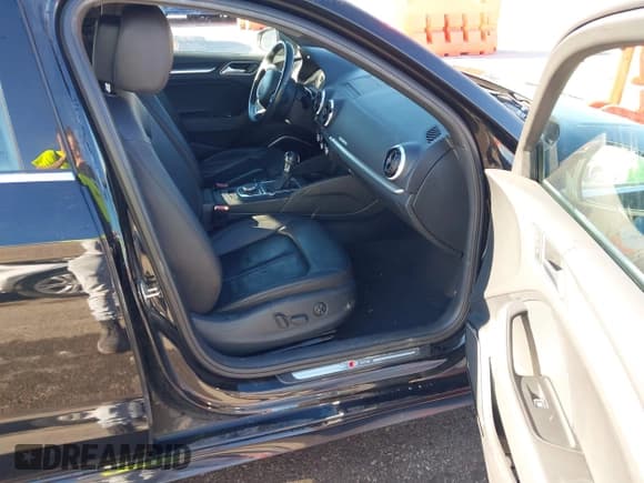 ✅ 2016 Audi A3 Premium Plus • VIN: WAUJ8GFF8G1067268 • Lot: 43153766. Listed on IAAI with 83,749 mi. Free auction sales archive from the USA and detailed vehicle history report at DreamBid. Image 5.