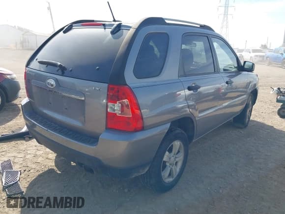 ✅ 2009 Kia Sportage LX • VIN: KNDJF724597601338 • Lot: 43351610. Wystawiony na IAAI z przebiegiem 177 479 mil. Bezpłatny archiwum sprzedaży aukcyjnych z USA i szczegółowy raport historii pojazdu na DreamBid. Zdjęcie 4.