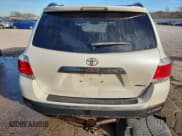 ✅ 2013 Toyota Highlander Plus • VIN: 5TDBK3EH7DS274284 • Лот: 92722845. Опубликован ранее на Copart с пробегом 206 081 миль. Бесплатный доступ к архиву аукционных продаж из США и подробный отчёт об истории автомобиля на DreamBid. Изображение 6.