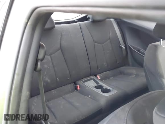 ✅ 2016 Hyundai Veloster • VIN: KMHTC6AD3GU267270 • Lot: 41421033. Wystawiony na IAAI z przebiegiem 159 434 mil. Bezpłatny archiwum sprzedaży aukcyjnych z USA i szczegółowy raport historii pojazdu na DreamBid. Zdjęcie 8.