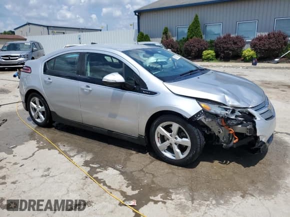 ✅ 2013 Chevrolet Volt • VIN: 1G1RA6E42DU107075 • Lot: 66332675. Wystawiony na Copart z przebiegiem 87 854 mil. Bezpłatny archiwum sprzedaży aukcyjnych z USA i szczegółowy raport historii pojazdu na DreamBid. Zdjęcie 4.