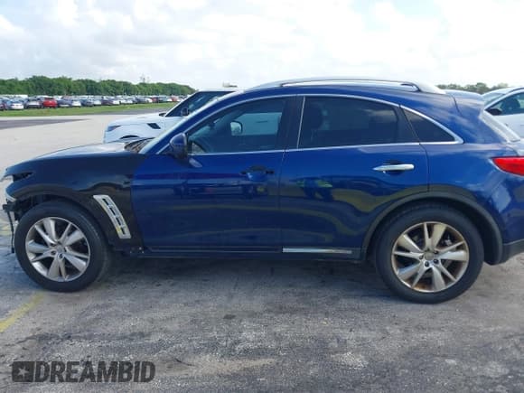 ✅ 2015 Infiniti QX70 • VIN: JN8CS1MU2FM380734 • Lot: 42723003. Wystawiony na IAAI z przebiegiem 175 469 mil. Bezpłatny archiwum sprzedaży aukcyjnych z USA i szczegółowy raport historii pojazdu na DreamBid. Zdjęcie 14.