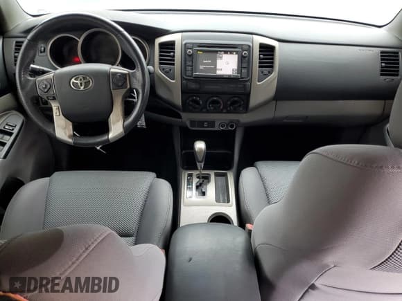 ✅ 2015 Toyota Tacoma PreRunner • VIN: 3TMJU4GN4FM176718 • Lot: 82538035. Listed on Copart with 92,817 mi. Free auction sales archive from the USA and detailed vehicle history report at DreamBid. Image 8.