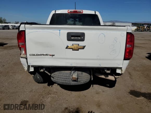 ✅ 2018 Chevrolet Colorado 2WD Work Truck • VIN: 1GCGSBEN1J1182361 • Lot: 92452415. Wystawiony na Copart z przebiegiem 207 146 mil. Bezpłatny archiwum sprzedaży aukcyjnych z USA i szczegółowy raport historii pojazdu na DreamBid. Zdjęcie 6.