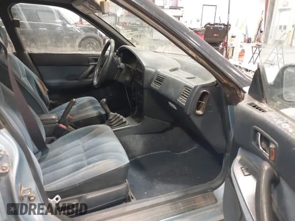 ✅ 1991 Subaru Legacy • VIN: 4S4BJ63C6M6923855 • Lot: 41952517. Wystawiony na IAAI z przebiegiem 300 887 mil. Bezpłatny archiwum sprzedaży aukcyjnych z USA i szczegółowy raport historii pojazdu na DreamBid. Zdjęcie 5.