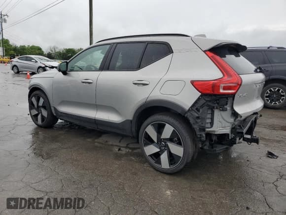 ✅ 2023 Volvo XC40 Ultimate • VIN: YV4ED3UM7P2946892 • Lot: 54589715. Listed on Copart with 20,301 mi. Free auction sales archive from the USA and detailed vehicle history report at DreamBid. Image 2.