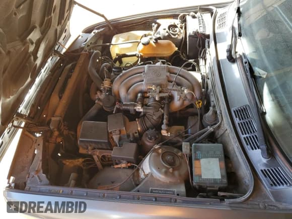 ✅ 1987 BMW 3 Series • VIN: WBABB2307H1941541 • Lot: 45889325. Wystawiony na Copart z przebiegiem 162 539 mil. Bezpłatny archiwum sprzedaży aukcyjnych z USA i szczegółowy raport historii pojazdu na DreamBid. Zdjęcie 11.