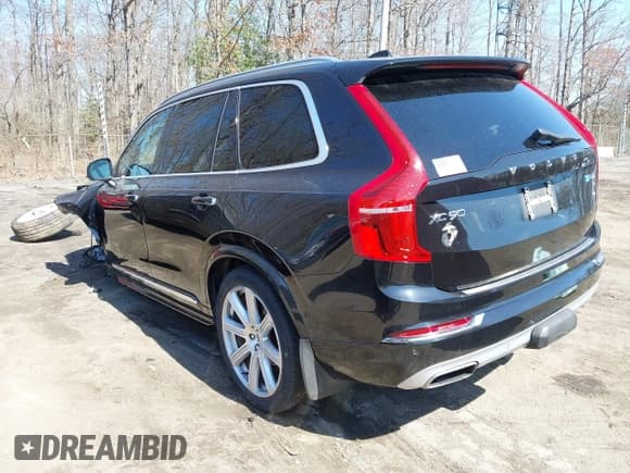 ✅ 2016 Volvo XC90 T6 Inscription • VIN: YV4A22PL1G1081831 • Lot: 41808463. Listed on IAAI with 92,718 mi. Free auction sales archive from the USA and detailed vehicle history report at DreamBid. Image 3.
