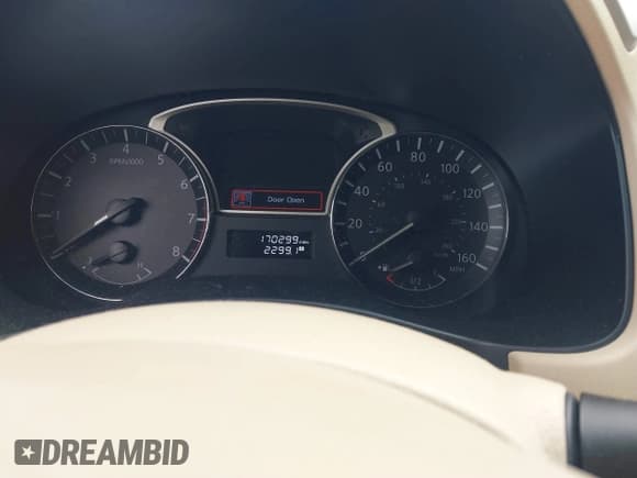 ✅ 2014 Nissan Pathfinder S • VIN: 5N1AR2MNXEC692930 • Lot: 41588183. Listed on IAAI with 170,299 mi. Free auction sales archive from the USA and detailed vehicle history report at DreamBid. Image 7.