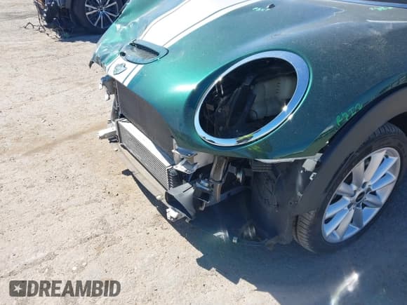 ✅ 2017 MINI Clubman Cooper S • VIN: WMWLU5C59H2E81517 • Lot: 41818065. Wystawiony na IAAI z przebiegiem 49 957 mil. Bezpłatny archiwum sprzedaży aukcyjnych z USA i szczegółowy raport historii pojazdu na DreamBid. Zdjęcie 6.