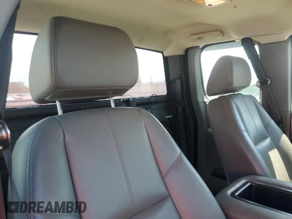 ✅ 2008 Chevrolet Silverado 1500 • VIN: 1GBJC39628E216942 • Лот: 63582915. Опубликован ранее на Copart с пробегом 109 489 миль. Бесплатный доступ к архиву аукционных продаж из США и подробный отчёт об истории автомобиля на DreamBid. Изображение 10.