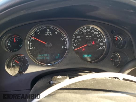 ✅ 2013 Chevrolet Tahoe LS • VIN: 1GNSCAE02DR340564 • Lot: 89885085. Wystawiony na Copart z przebiegiem 218 499 mil. Bezpłatny archiwum sprzedaży aukcyjnych z USA i szczegółowy raport historii pojazdu na DreamBid. Zdjęcie 9.