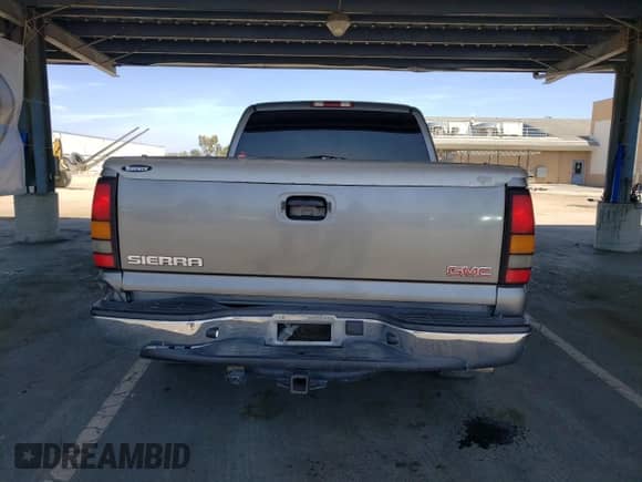 2006 GMC Sierra 1500 SLE1 with VIN 1GTEC19V86Z300214, listed as a Copart auction lot 55175845 with 193,646 mi miles and Salvage title. Bid and sale history available at DreamBid. Image 6.
